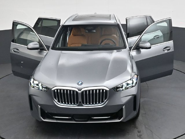 New 2026 BMW X5 xDrive50e AWD/4WD image 43