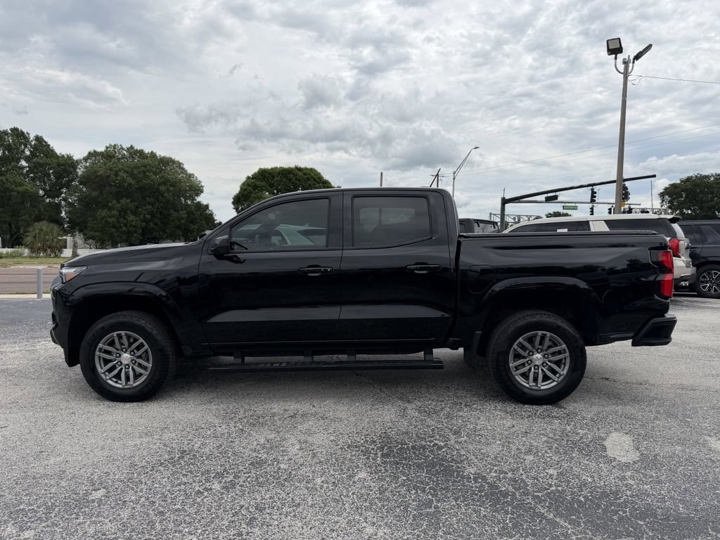 Used 2024 Chevrolet Colorado LT w/ LT Convenience Package III RWD image 8