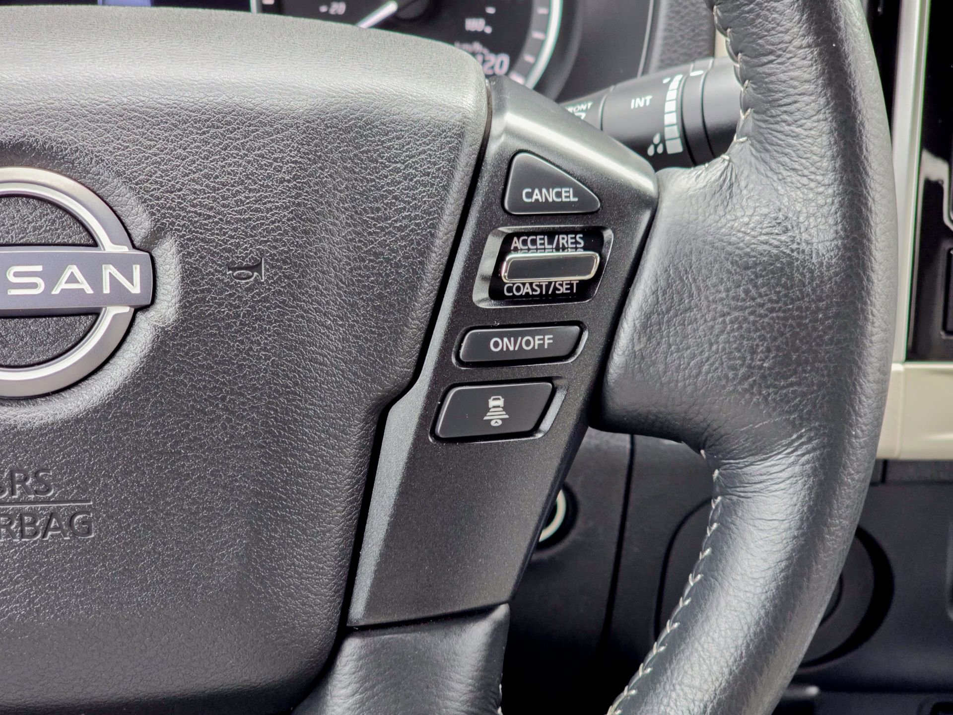 Used 2025 Nissan Frontier SV w/ SV Convenience Package RWD image 32