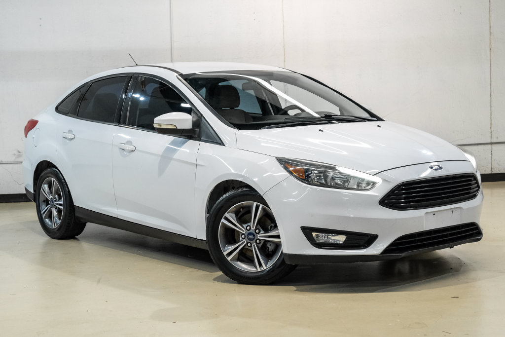 Used 2017 Ford Focus SE FWD image 6