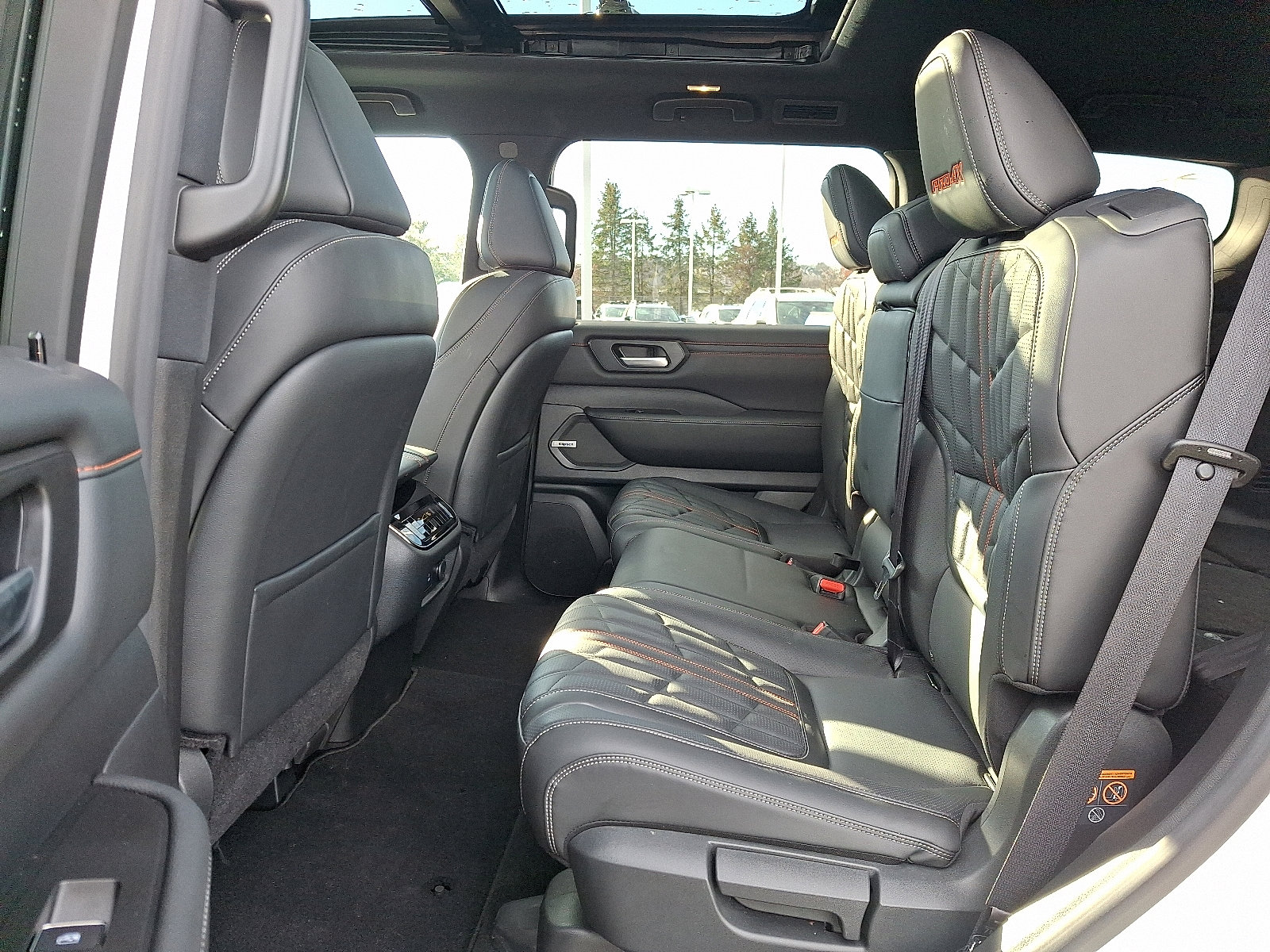 Certified 2025 Nissan Armada PRO-4X w/ Pro-4X Premium Package image 10