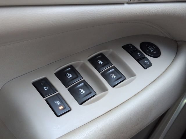 Used 2019 Cadillac Escalade Premium Luxury AWD/4WD image 26