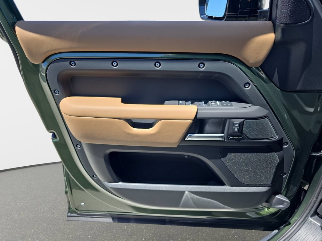 New 2026 Land Rover Defender 130 S AWD/4WD image 28