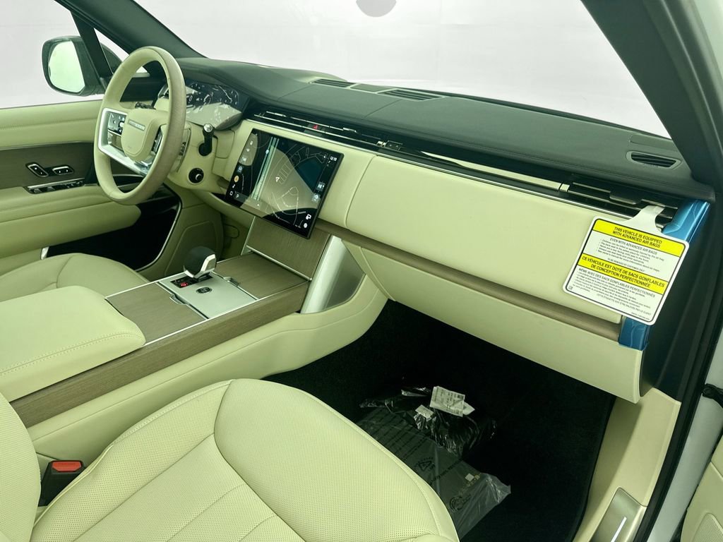 New 2026 Land Rover Range Rover SE image 29
