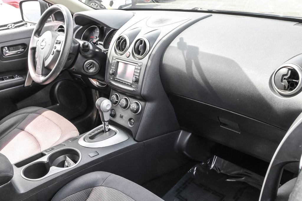 Used 2012 Nissan Rogue SV w/ Premium Pkg image 37