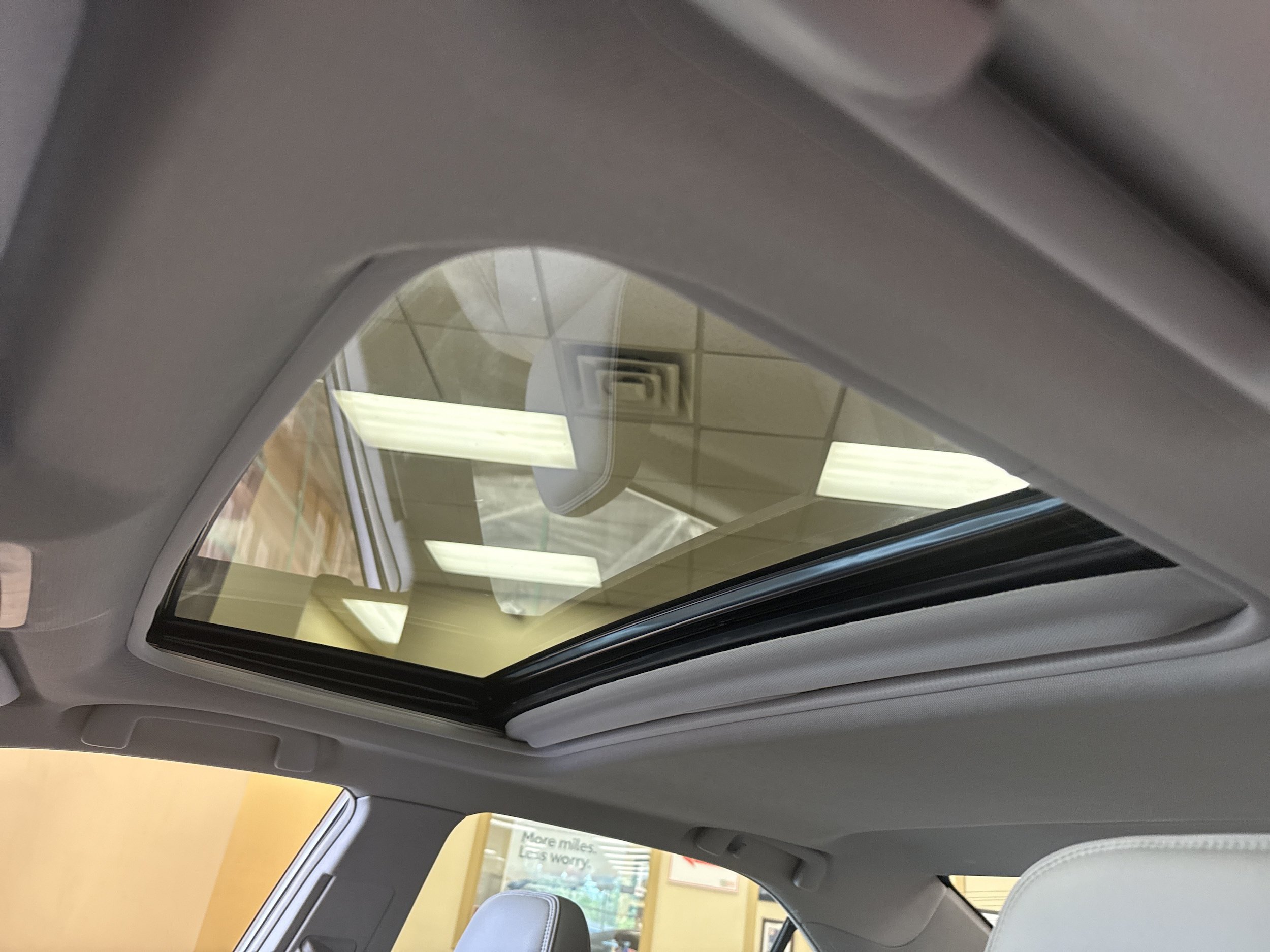 Used 2015 Toyota Camry XLE FWD image 8