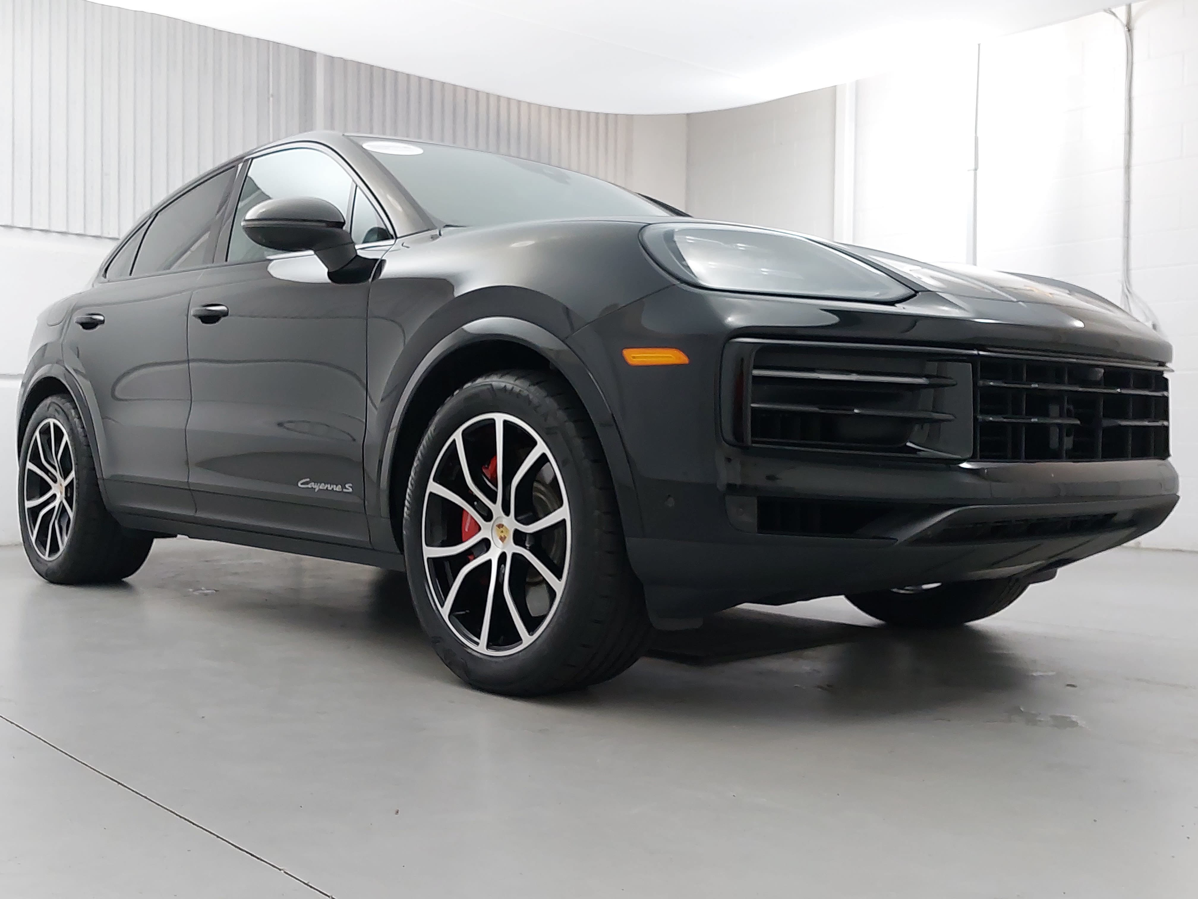 Certified 2024 Porsche Cayenne S AWD/4WD image 9