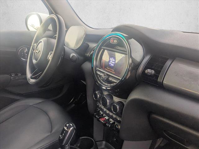 Used 2021 MINI Cooper 4-Door Hardtop w/ 6.5" Touchscreen Package image 20