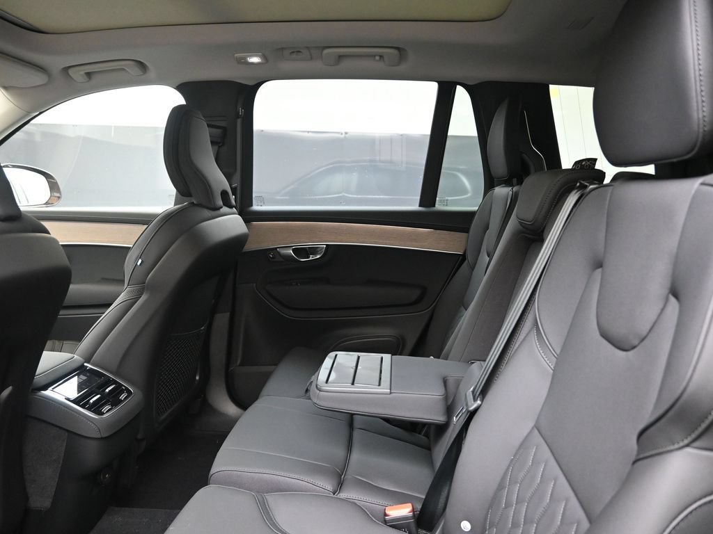 New 2026 Volvo XC90 B6 Plus w/ Protection Package Premier AWD/4WD image 20