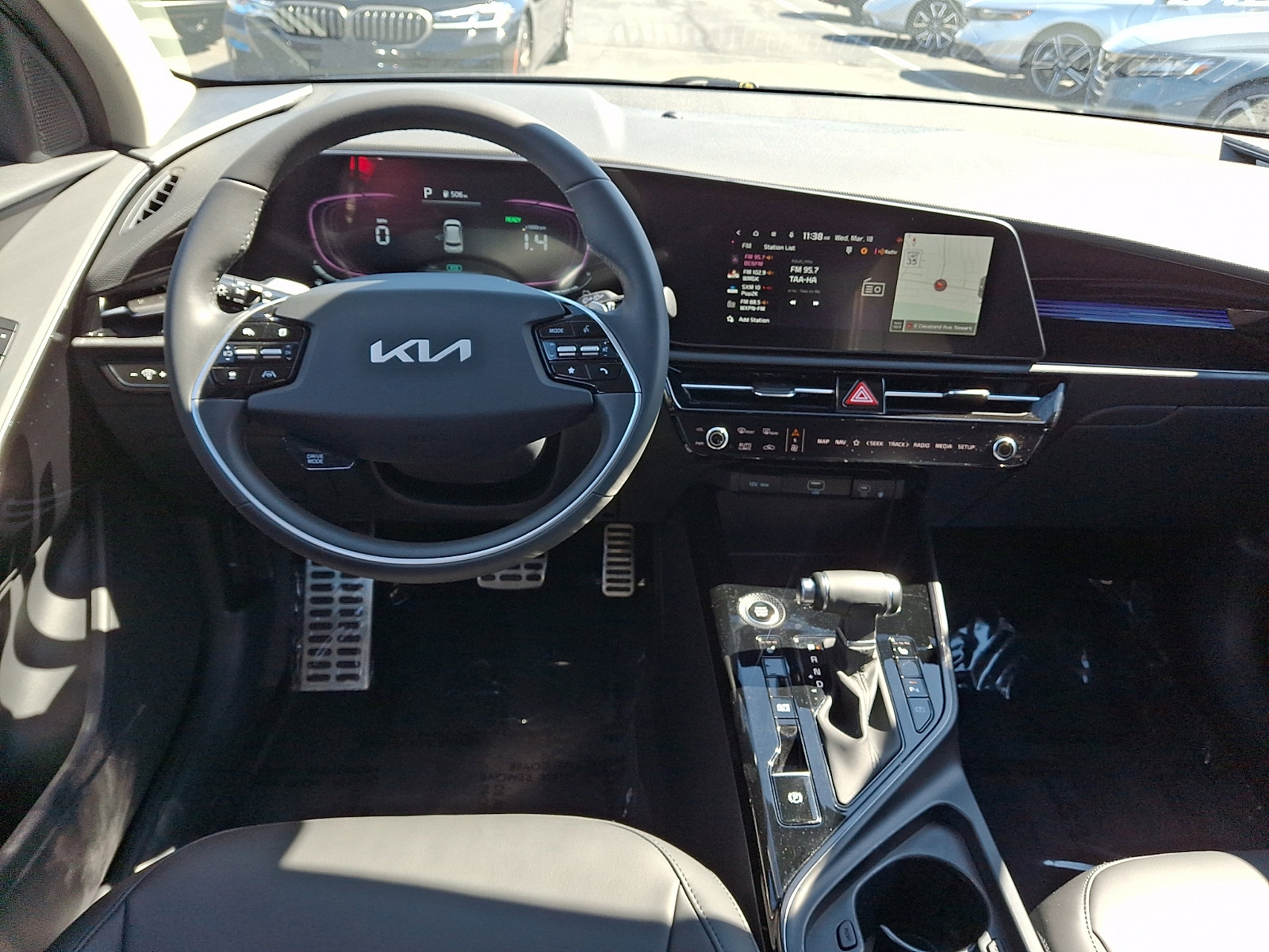 Certified 2025 Kia Niro EX Touring image 9