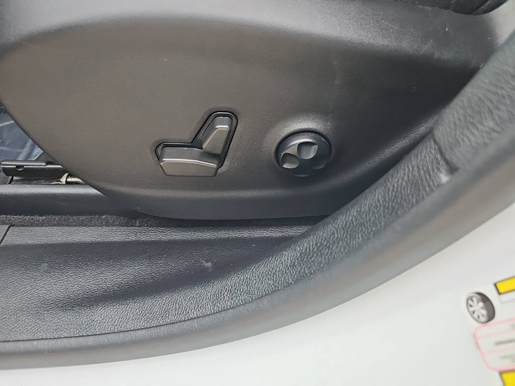 Certified 2021 Jeep Cherokee Latitude Lux AWD/4WD image 27