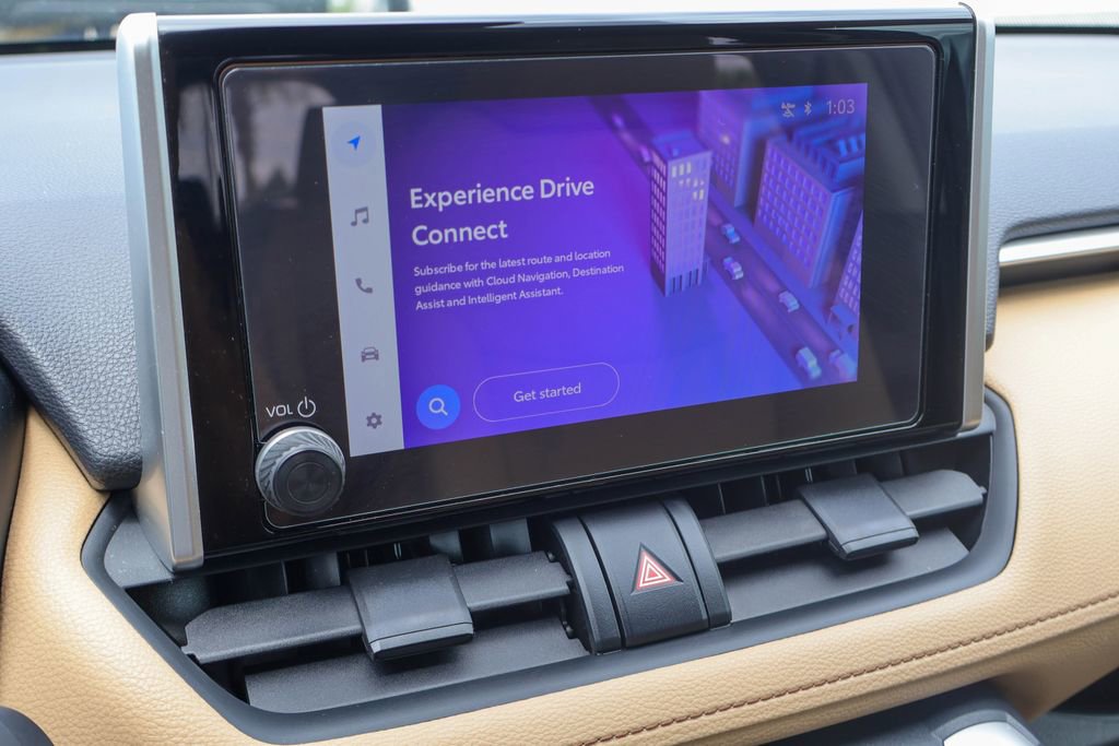 Used 2025 Toyota RAV4 XLE w/ Convenience Package image 5