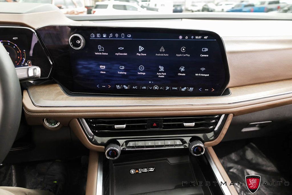 Used 2025 Chevrolet Suburban High Country w/ Sun And Tow Package image 30