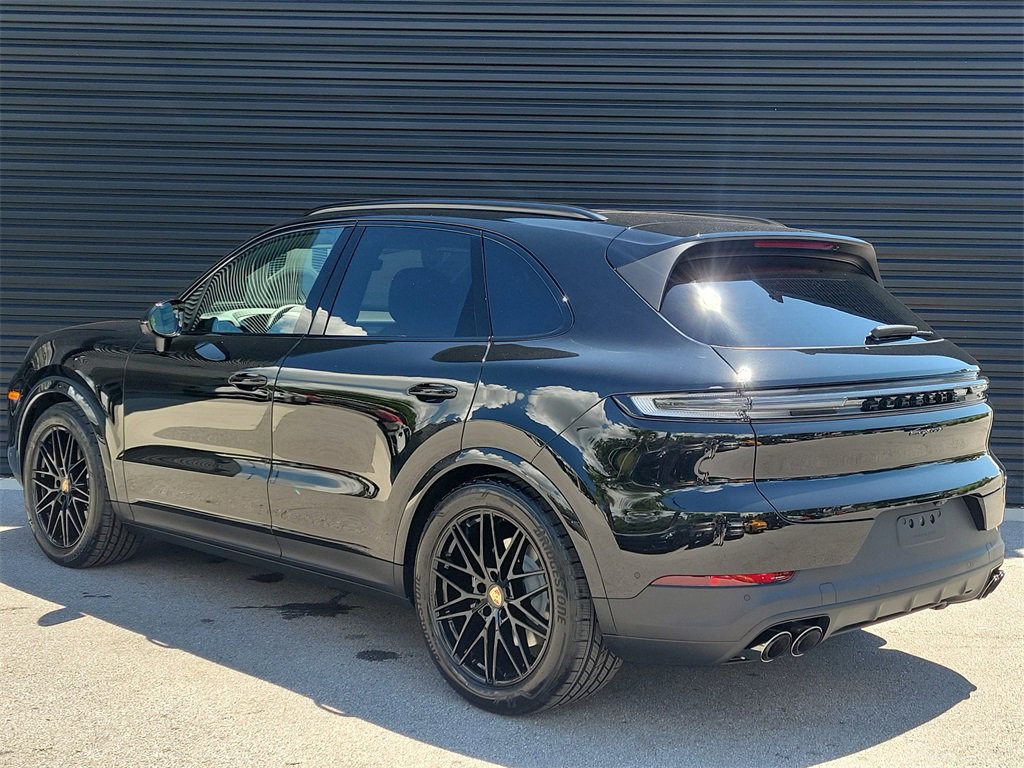 New 2026 Porsche Cayenne image 3