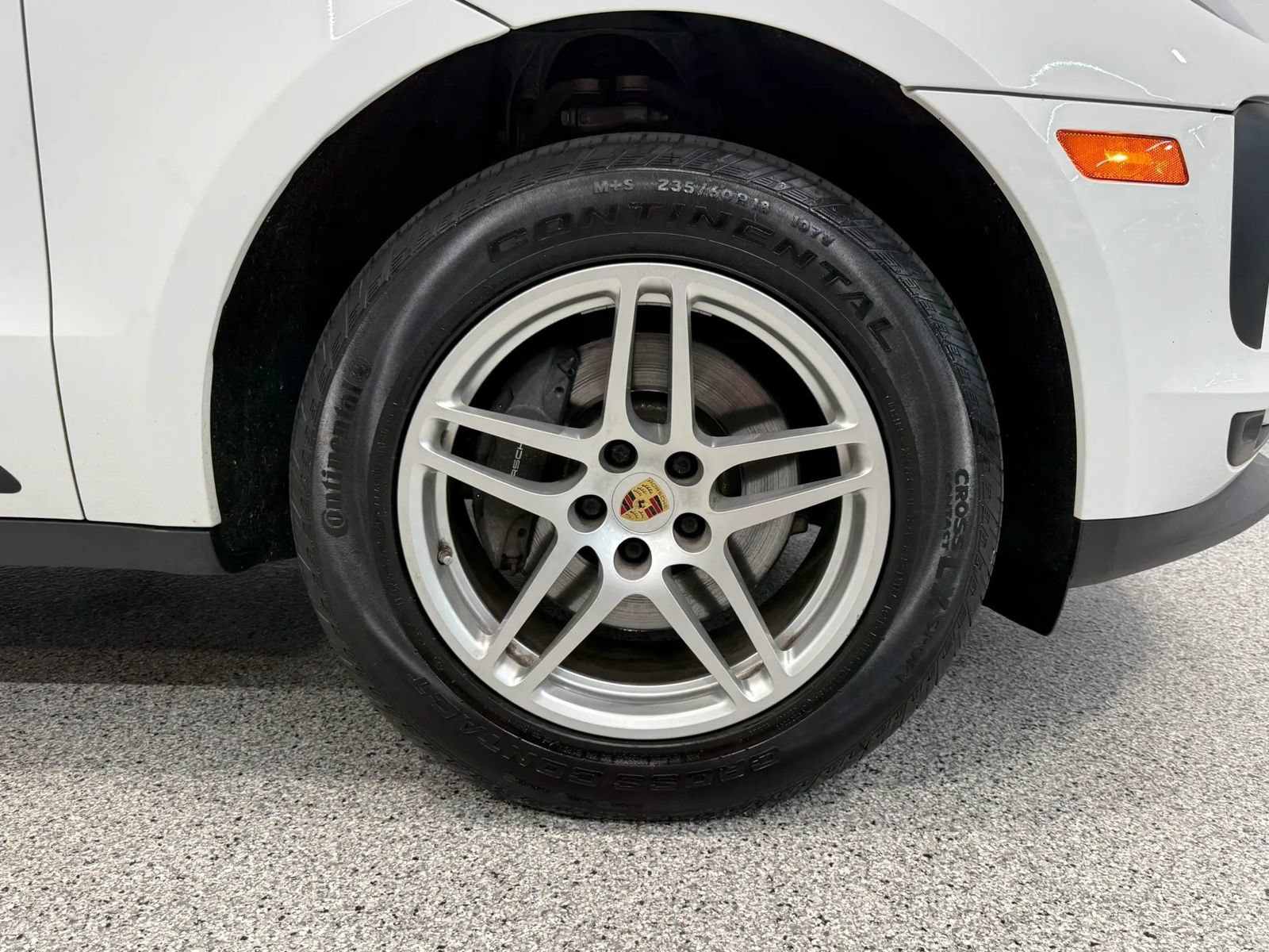 Used 2020 Porsche Macan AWD/4WD image 47