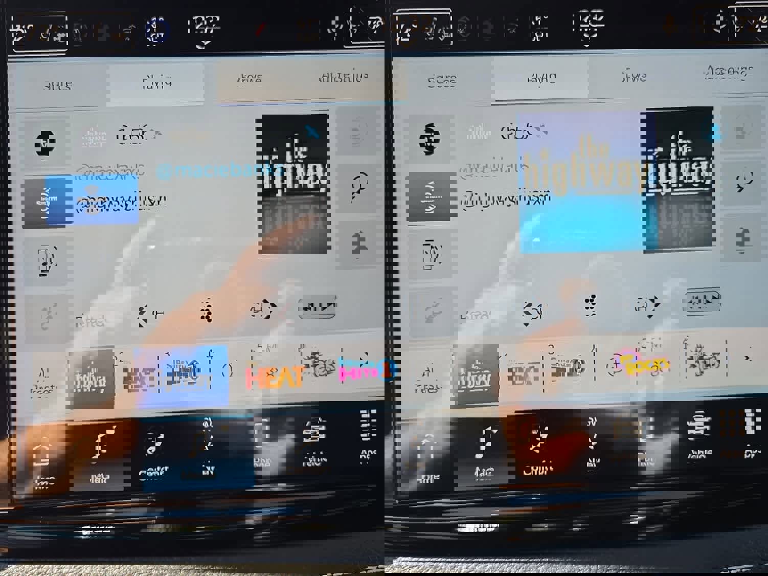 New 2026 Chrysler Pacifica Limited w/ S Appearance Package image 23