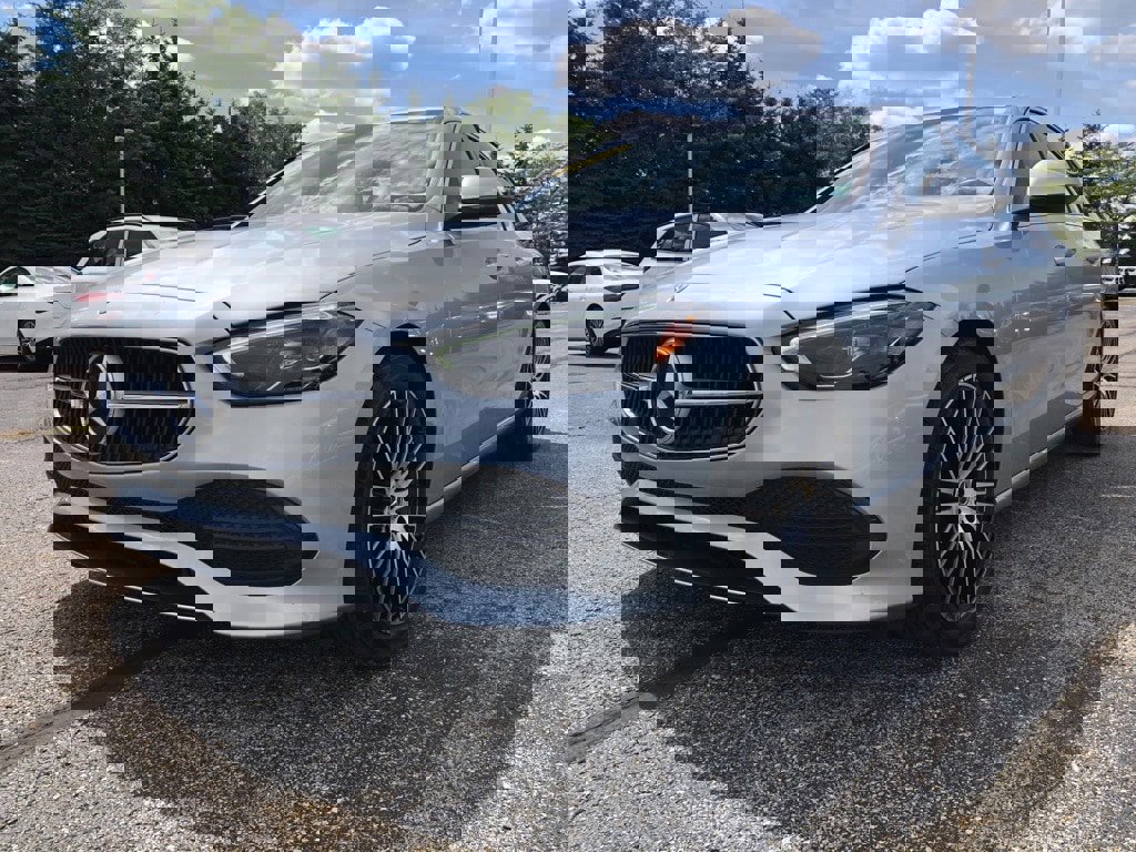 Certified 2023 Mercedes-Benz C 300 4MATIC Sedan image 3