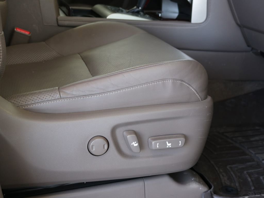 Used 2014 Lexus GX 460 Luxury AWD/4WD image 40