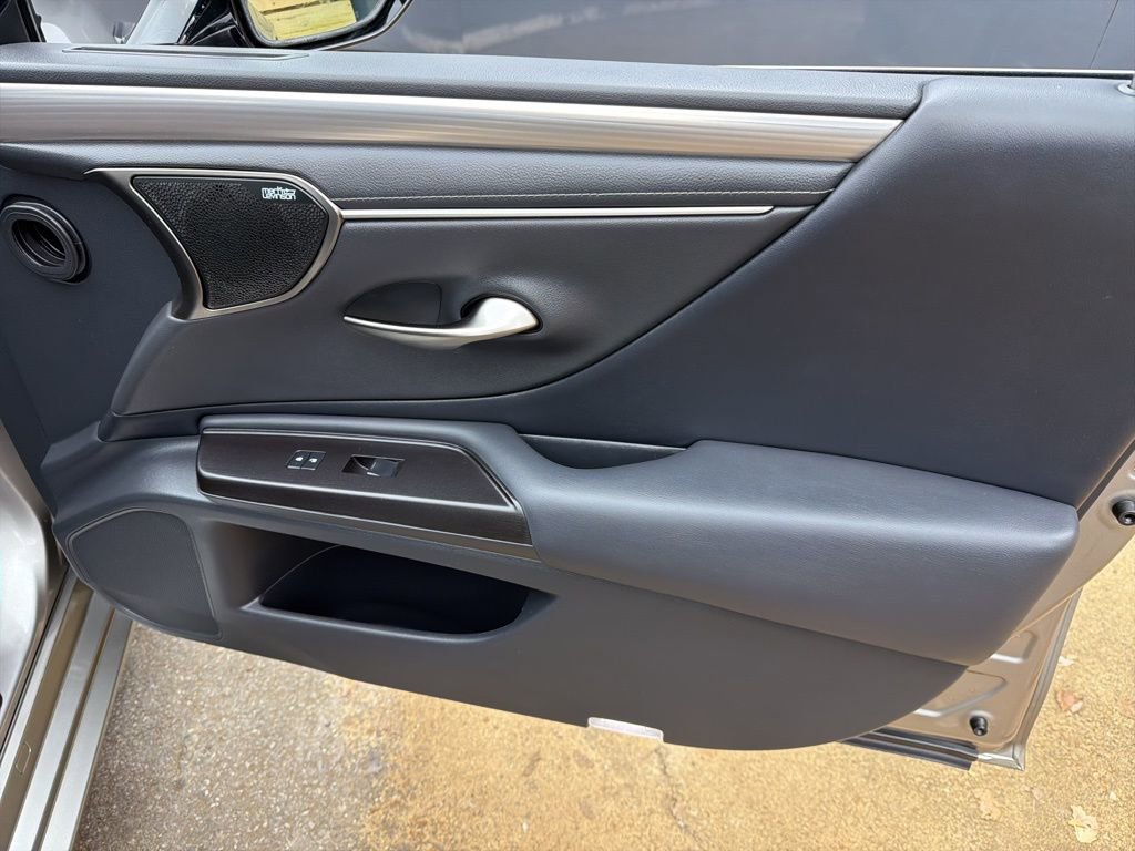 Used 2019 Lexus ES 350 F Sport w/ Accessory Package 2 image 27