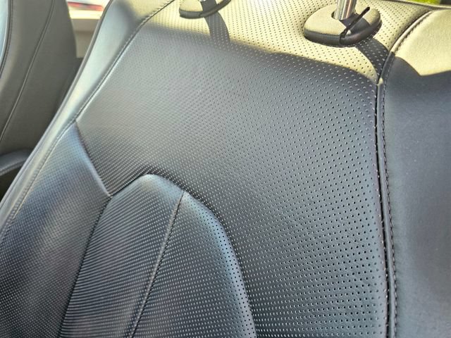 Used 2020 Chrysler Pacifica Limited w/ Tire & Wheel Group FWD image 23