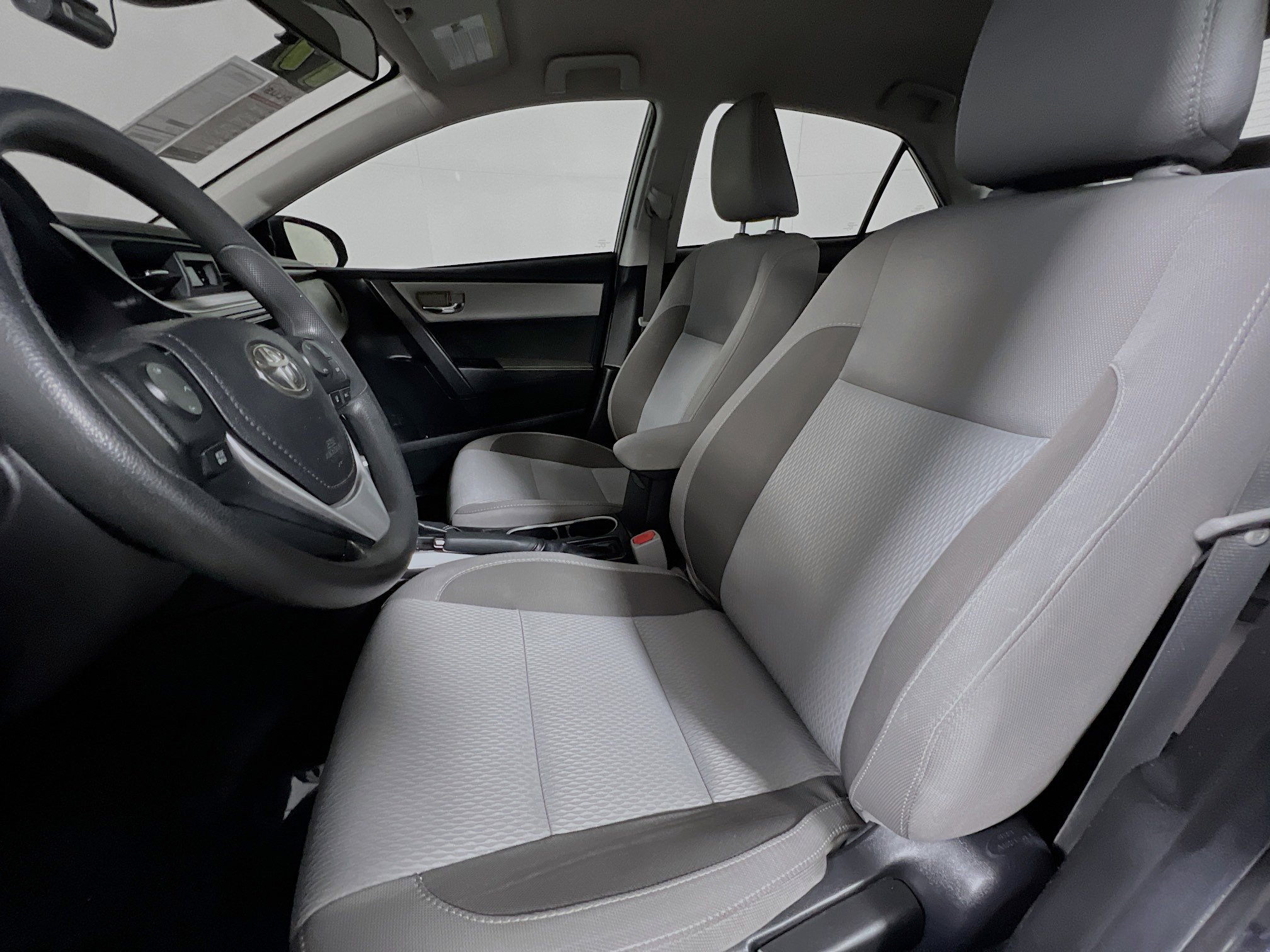 Used 2019 Toyota Corolla LE FWD image 15