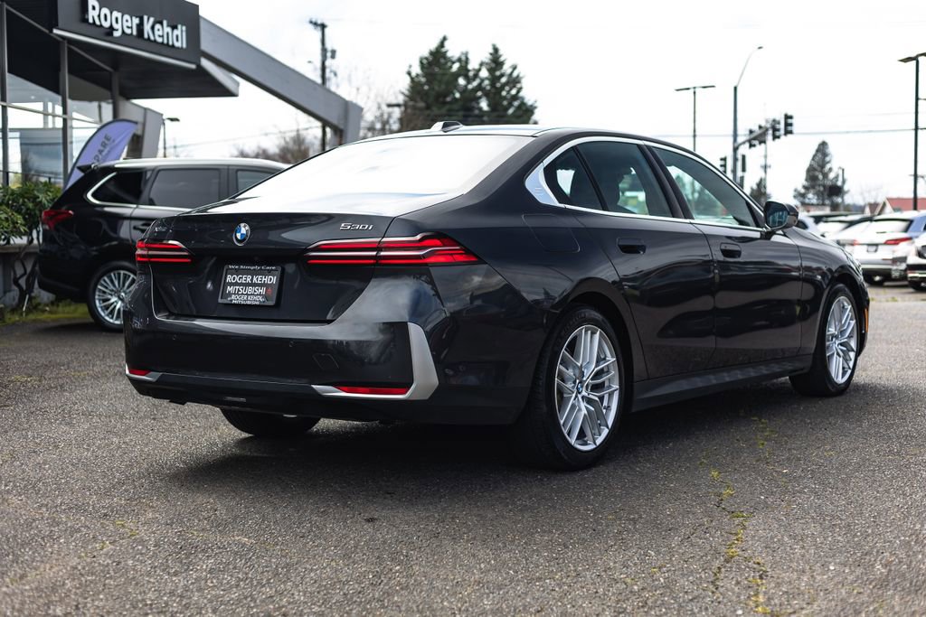 Used 2024 BMW 530i xDrive w/ Premium Package image 10