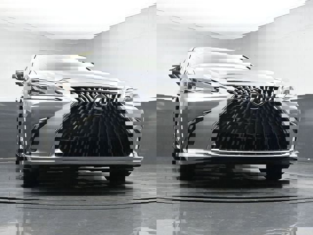 Used 2022 Lexus ES 350 Ultra Luxury w/ Accessory Package image 27