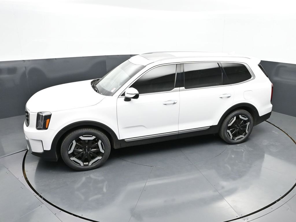 Used 2025 Kia Telluride S image 41
