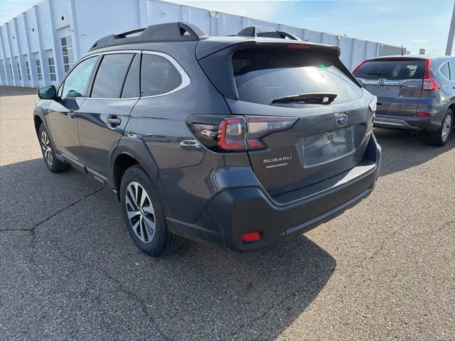 Used 2024 Subaru Outback Premium AWD/4WD image 4