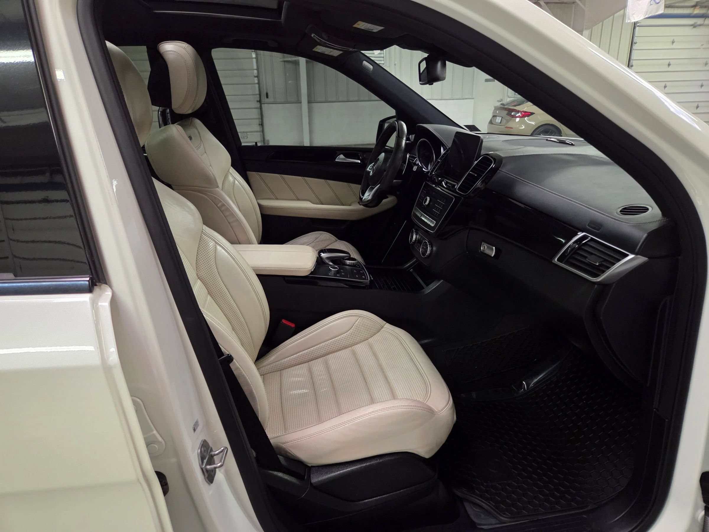 Used 2018 Mercedes-Benz GLE 63 AMG S image 35