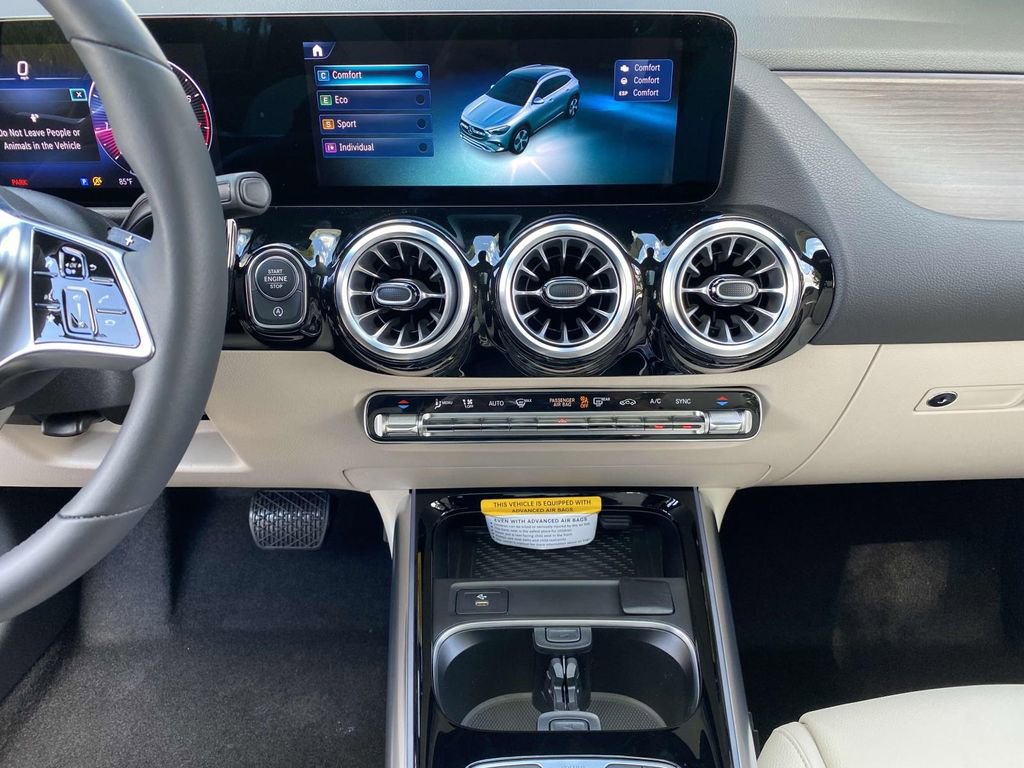 Certified 2025 Mercedes-Benz GLA 250 image 34