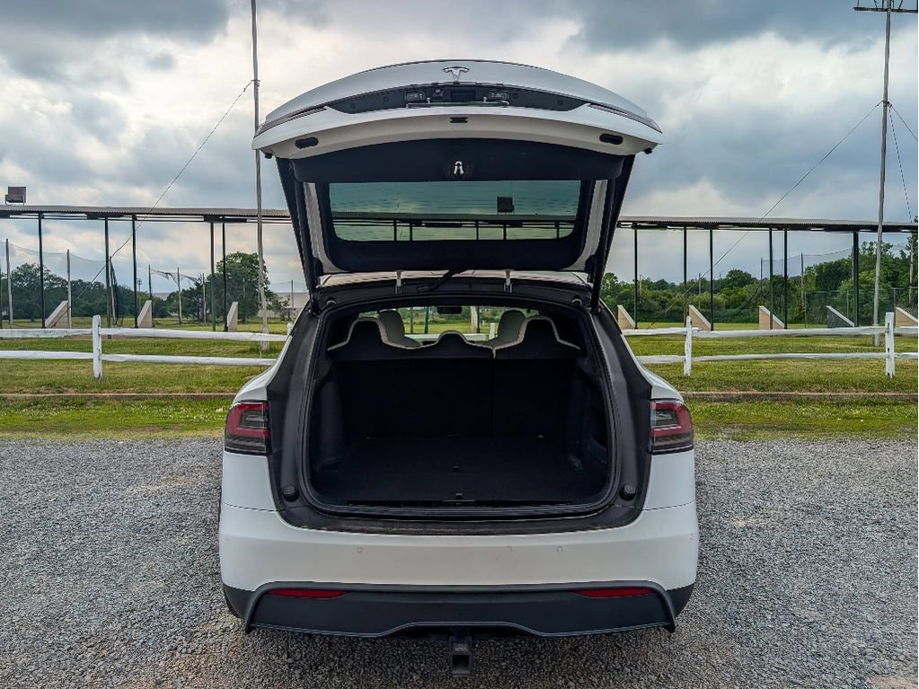 Used 2022 Tesla Model X AWD/4WD image 8