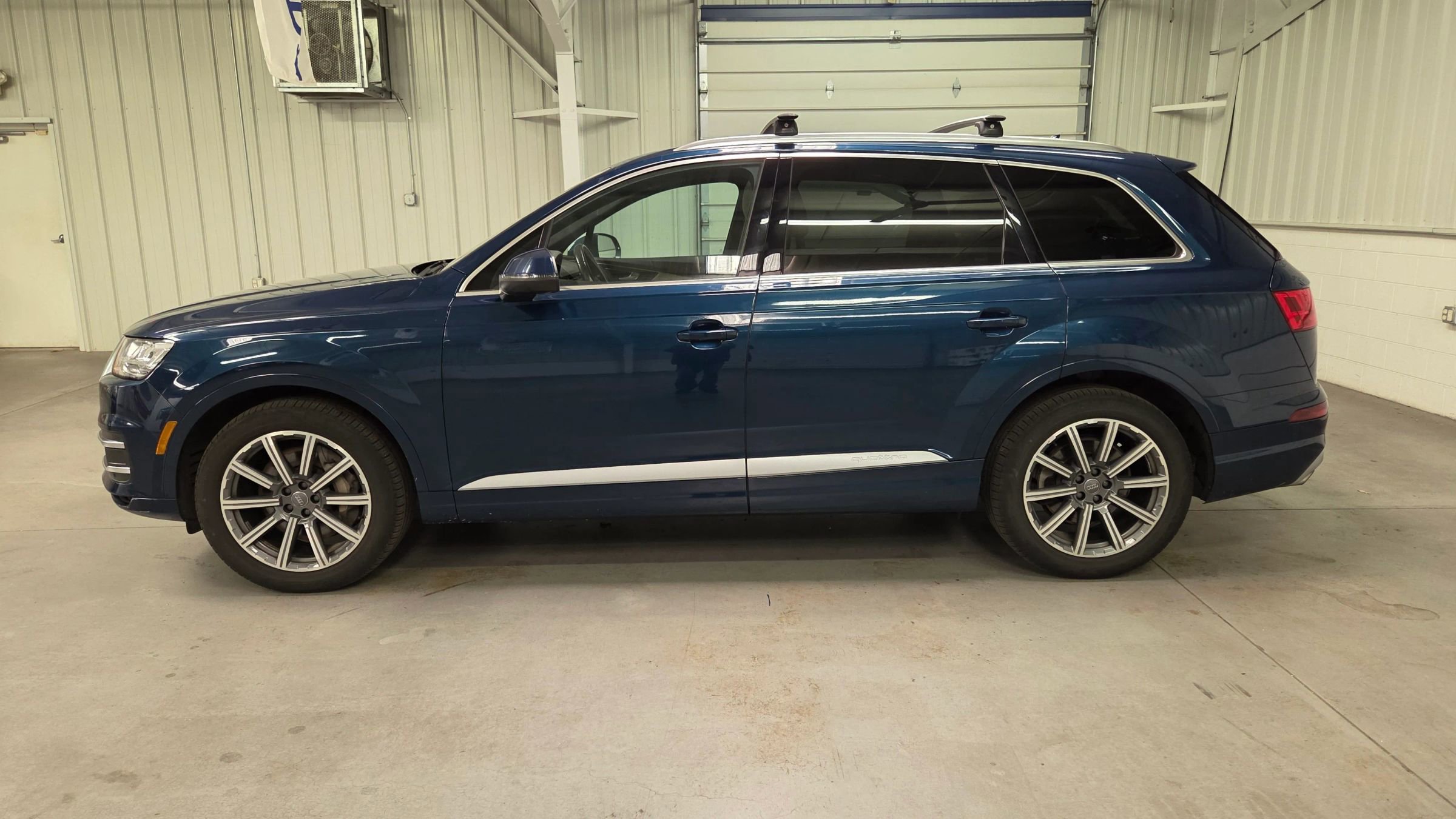 Used 2018 Audi Q7 3.0T Prestige image 3
