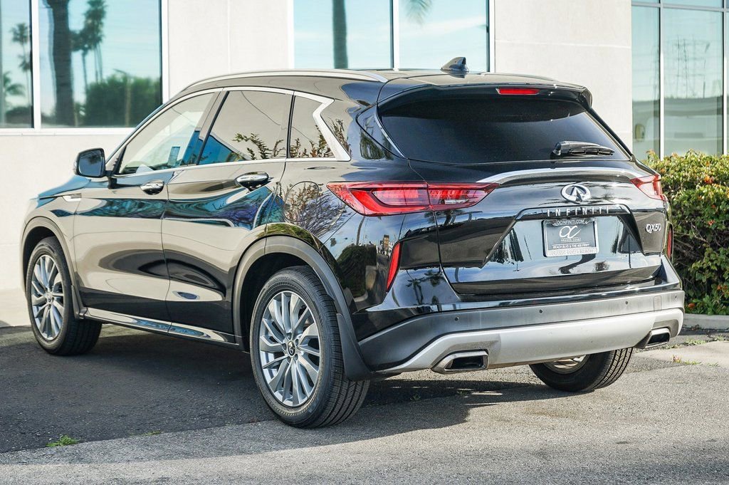 Certified 2023 INFINITI QX50 Luxe image 4