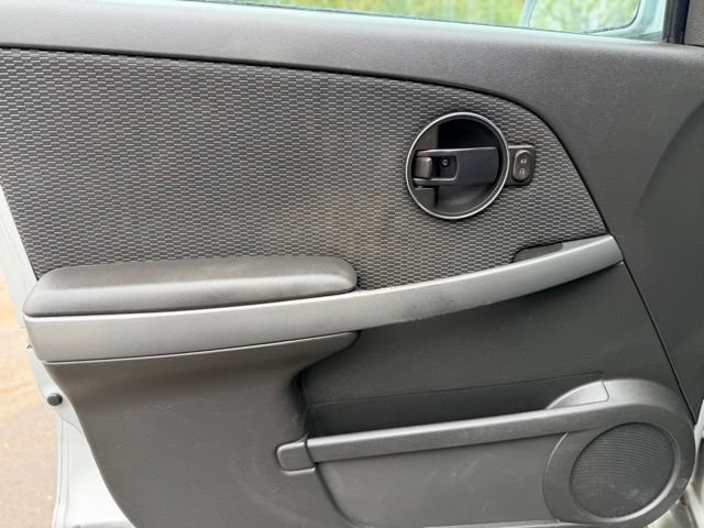 Used 2006 Pontiac Torrent 2WD image 11