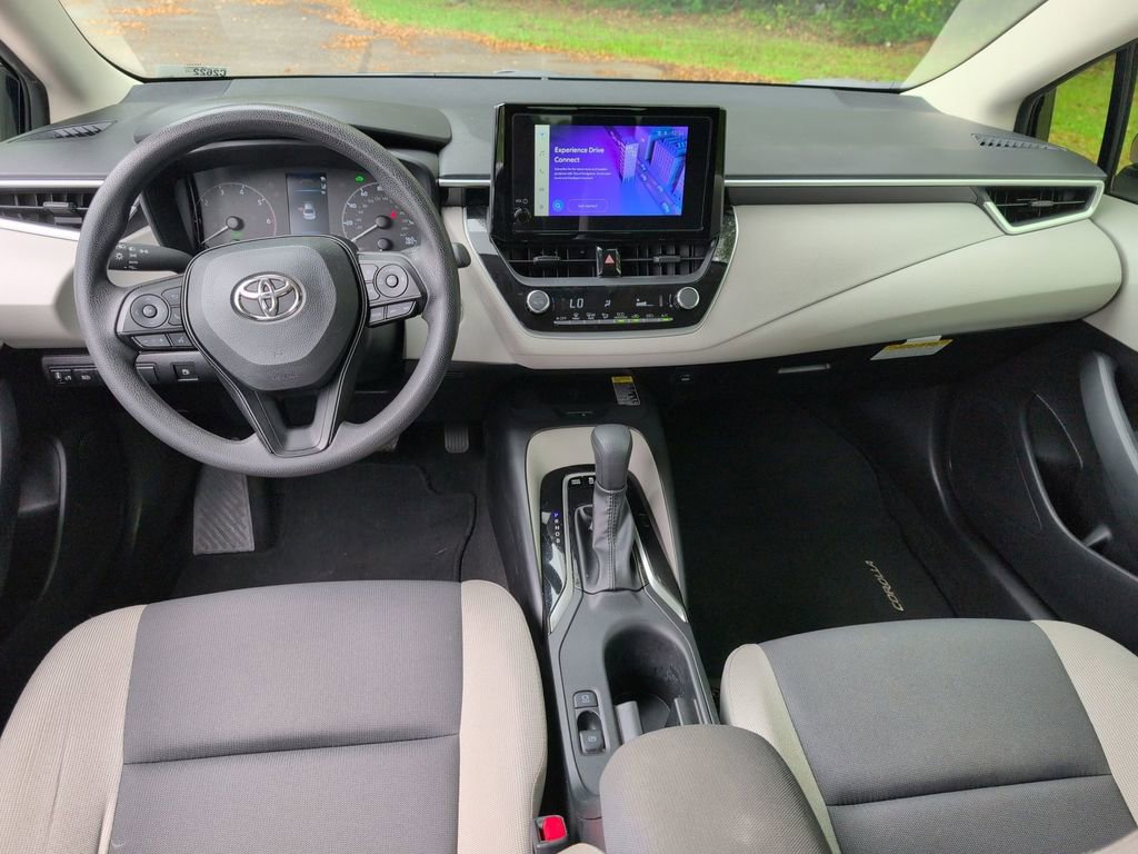 Used 2025 Toyota Corolla LE w/ LE Premium Package FWD image 29
