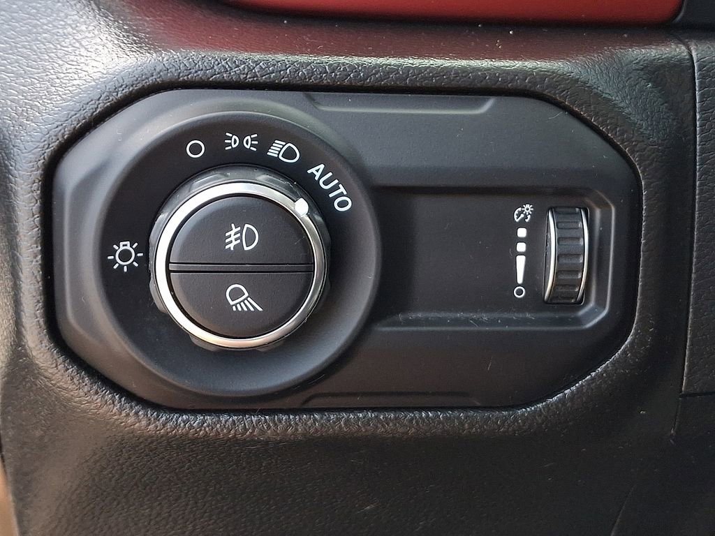 Used 2023 Jeep Gladiator Rubicon w/ Cold Weather Group AWD/4WD image 24