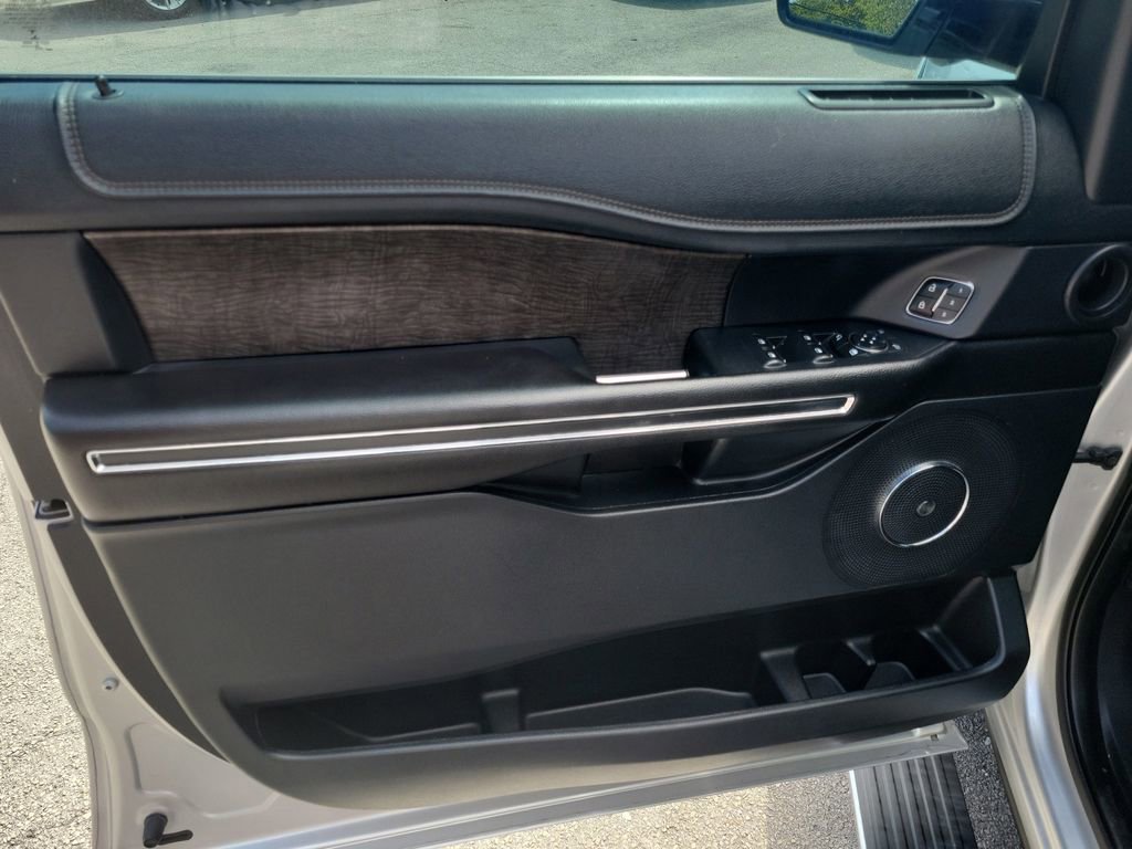 Used 2018 Ford Expedition Limited w/ Equipment Group 302A image 21