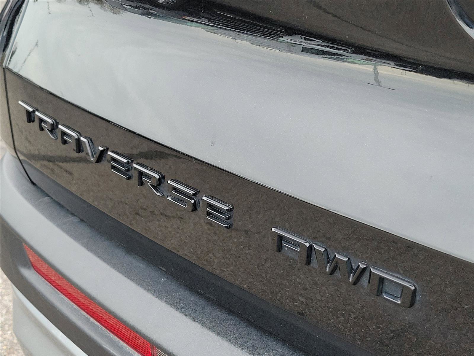 Used 2025 Chevrolet Traverse Z71 w/ Driver Confidence Package AWD/4WD image 6