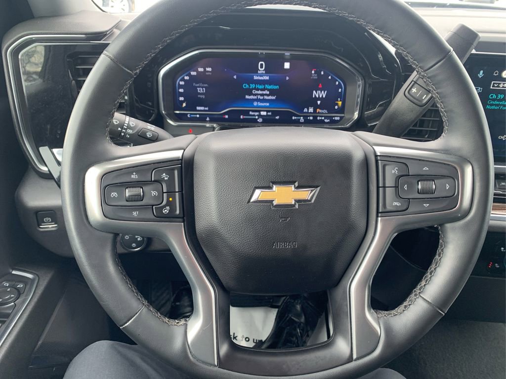 Used 2023 Chevrolet Silverado 1500 LT image 14