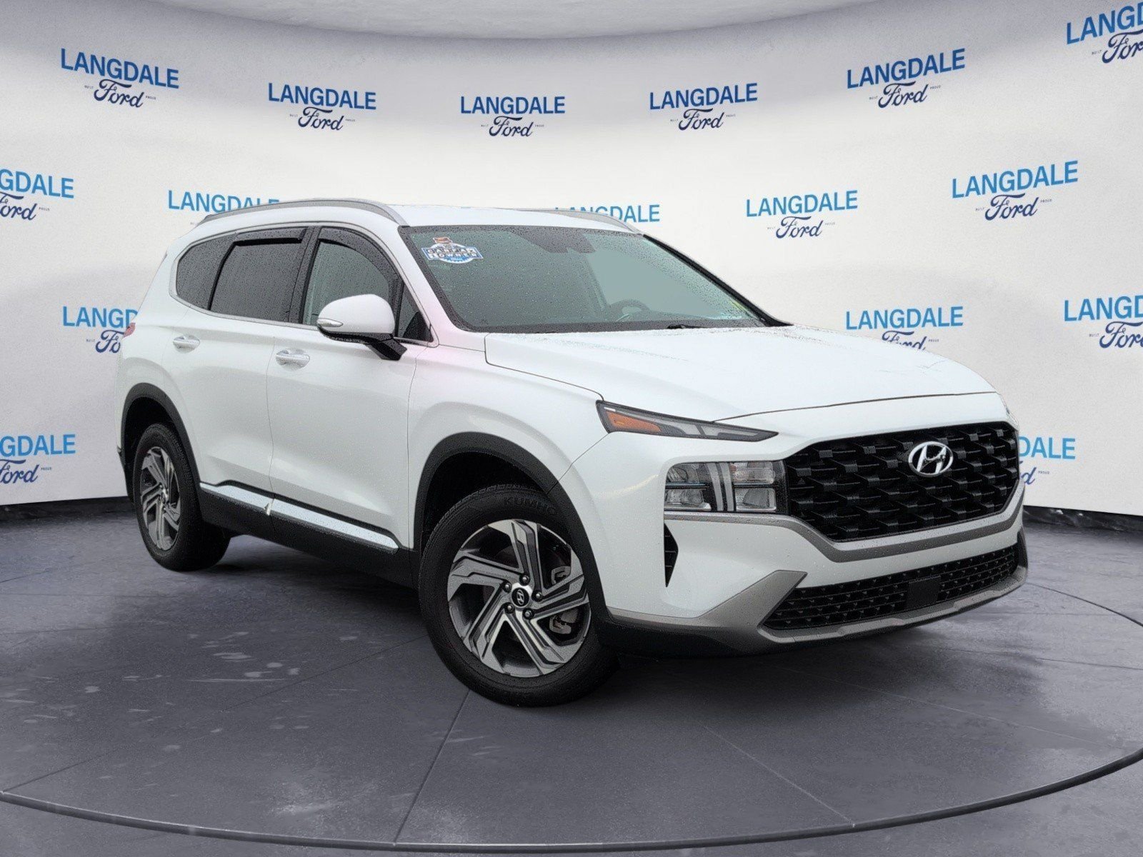 Used 2023 Hyundai Santa Fe SEL FWD image 2