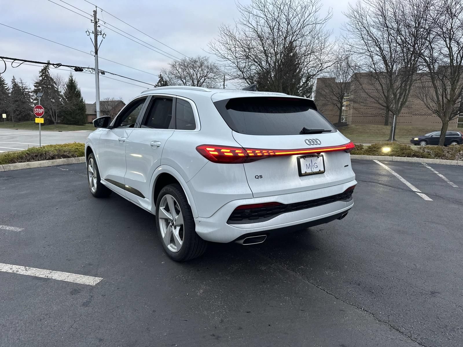 Used 2025 Audi Q5 Premium Plus AWD/4WD image 5