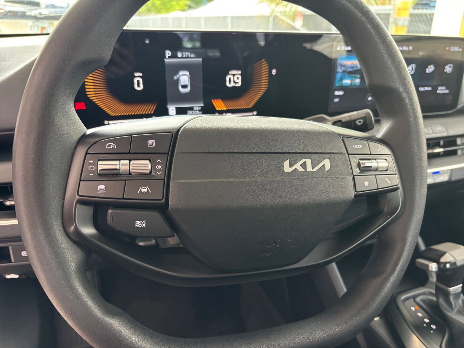 Used 2025 Kia K4 FWD image 29