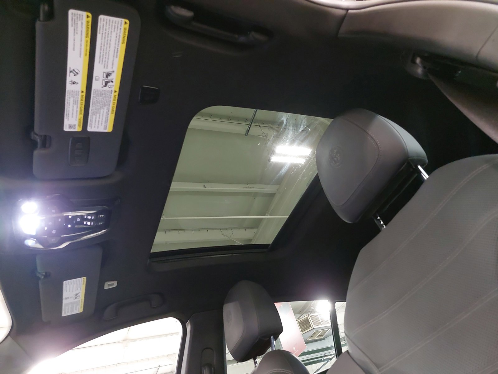 Used 2025 Alfa Romeo Tonale w/ Premium Package image 31