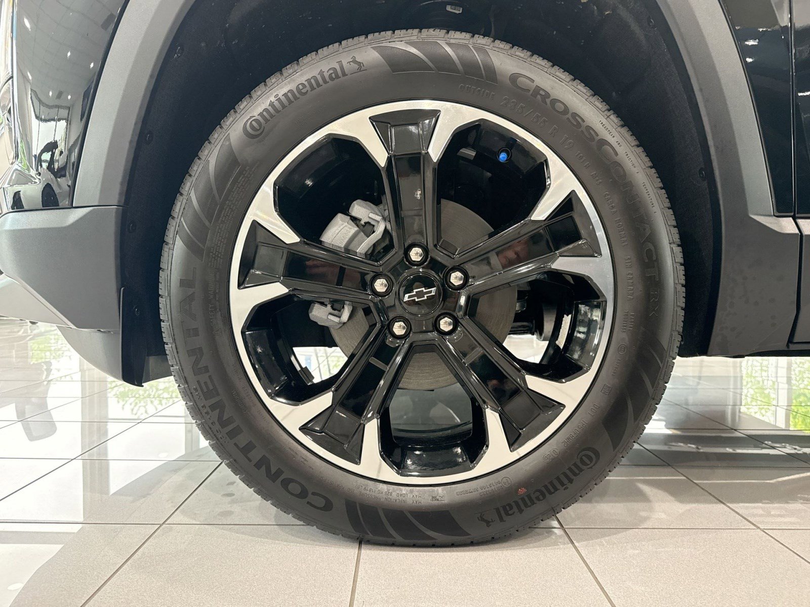 New 2026 Chevrolet Equinox LT w/ Convenience Package II FWD image 12