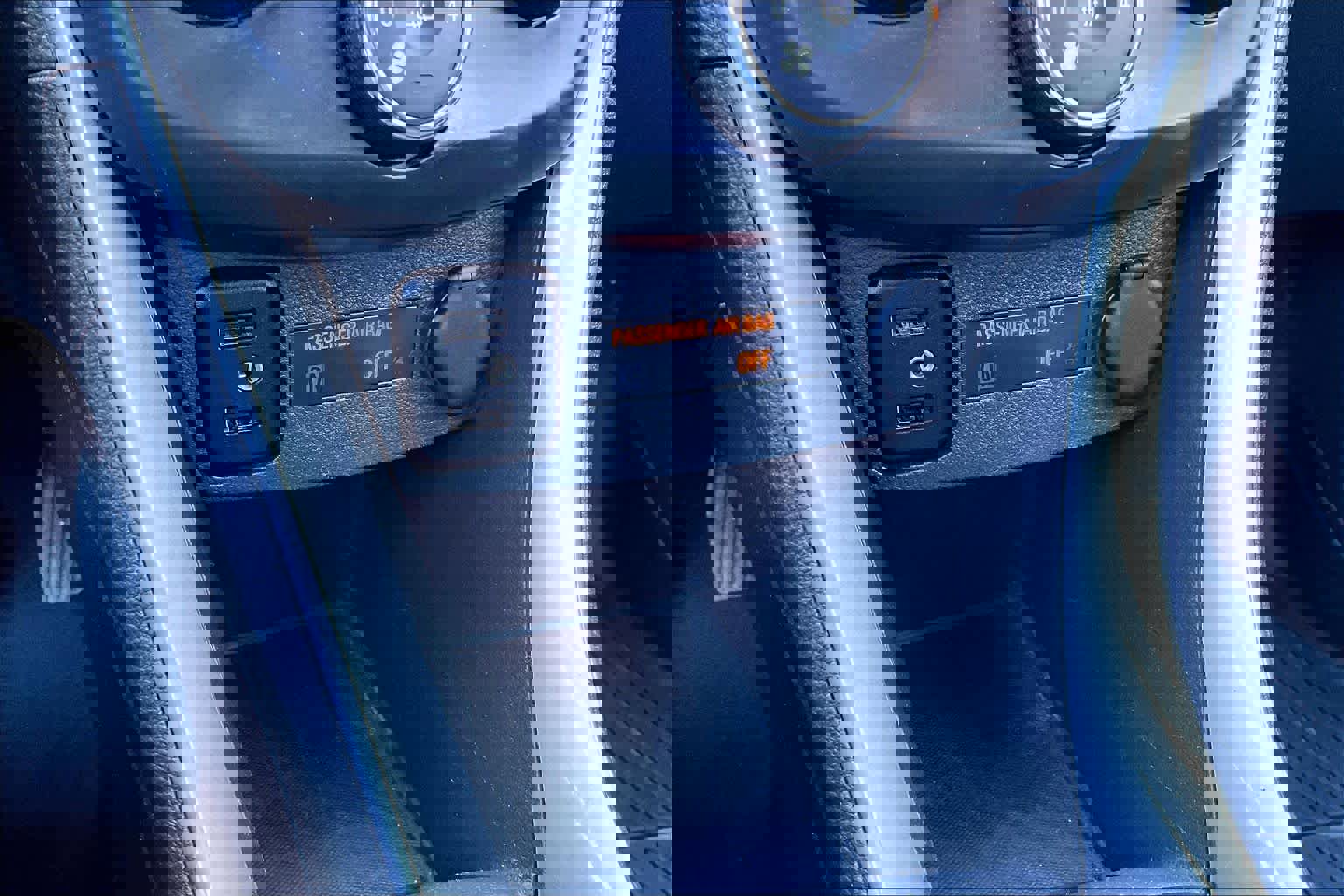 Used 2019 Chevrolet Trax LT w/ LT Convenience Package image 34