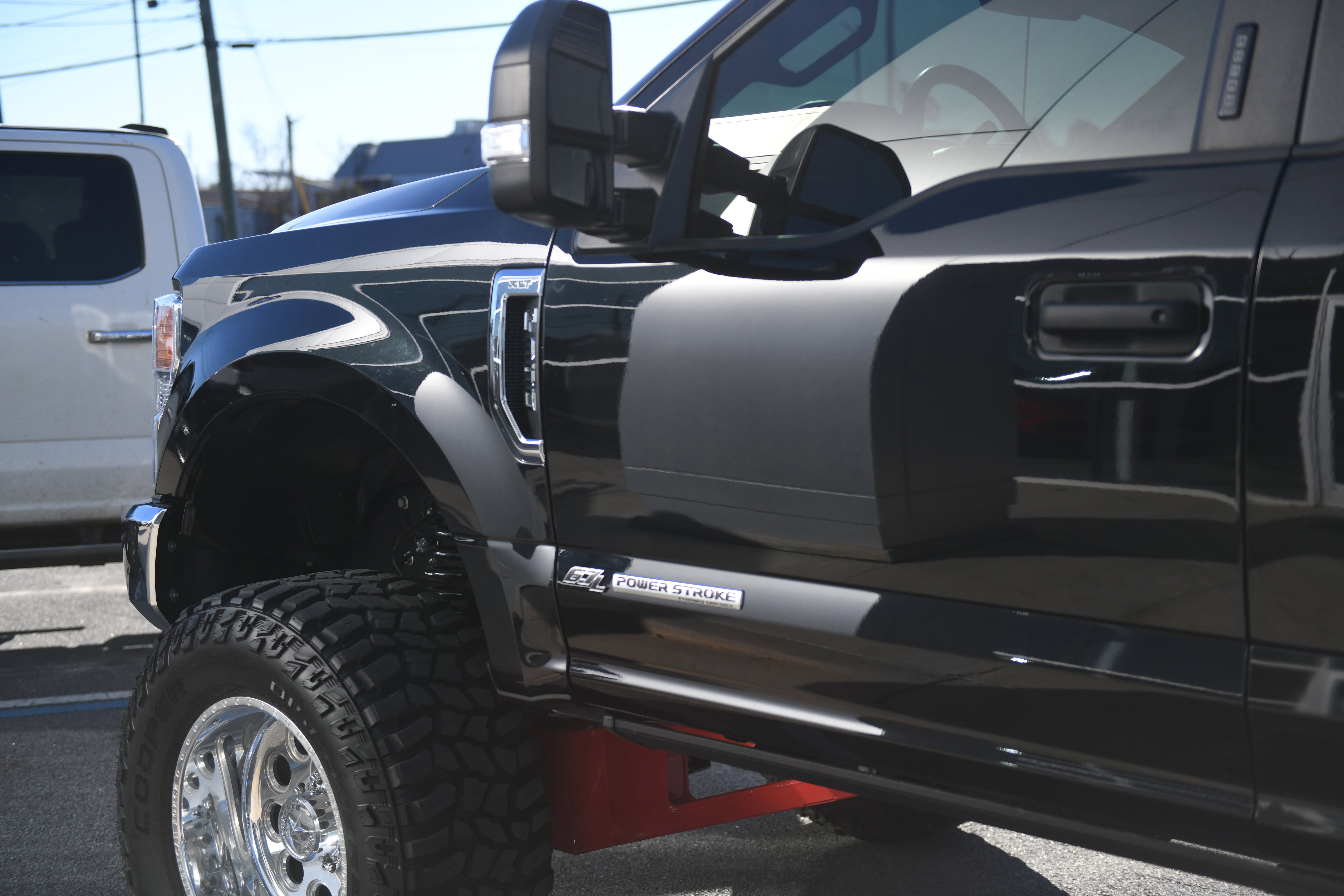 Used 2022 Ford F350 XLT w/ XLT Value Package image 9