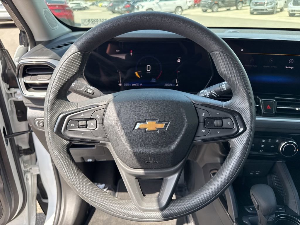 Used 2025 Chevrolet TrailBlazer LT AWD/4WD image 13