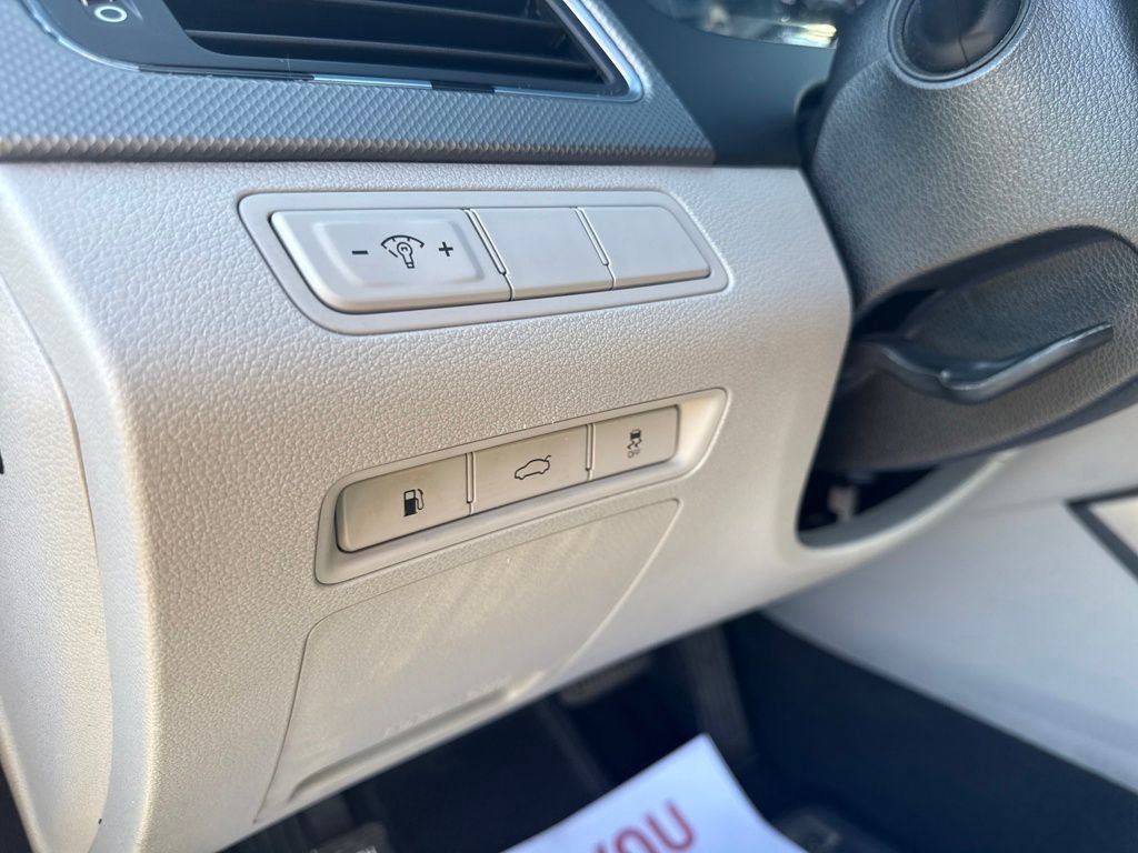 Used 2016 Hyundai Sonata SE image 14