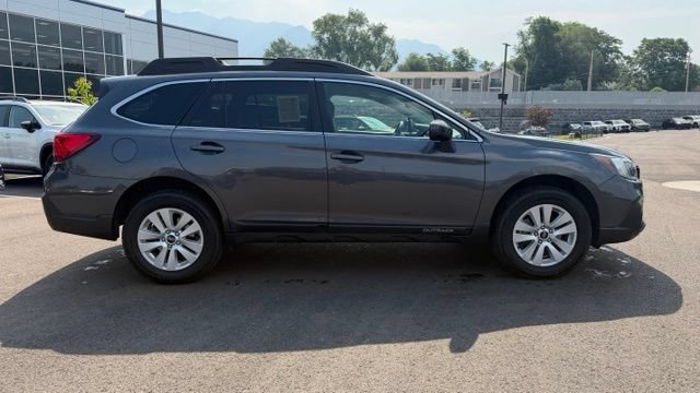 Used 2019 Subaru Outback 2.5i Premium AWD/4WD image 2